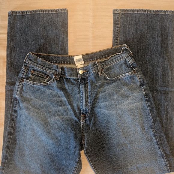 Lucky Brand Classic Fit Long Length Jeans - Picture 7 of 7